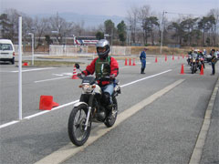 グッドライダーミーティング　訓練走行　一本道